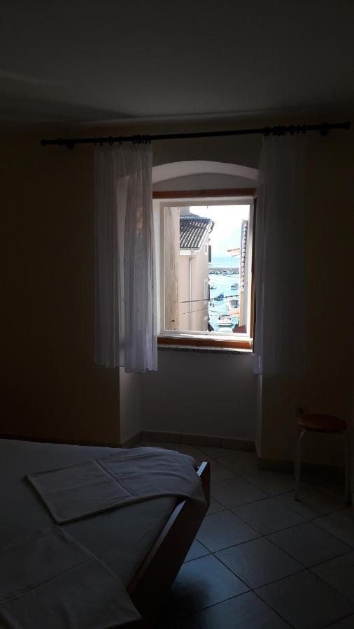 Apartman Dinka Baška Exterior foto